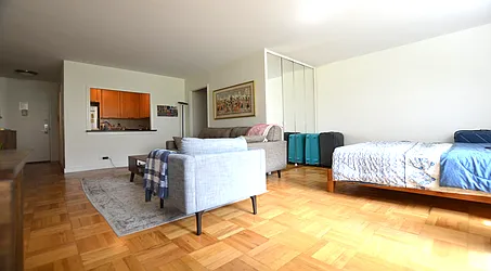 Rented by Manhattan Realty Group