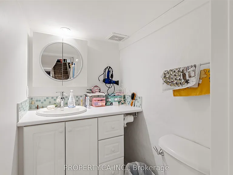 126 Stephenson Ave — Photo 19