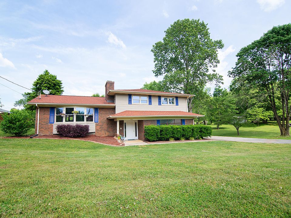 1st image of 220 Asbury Dr