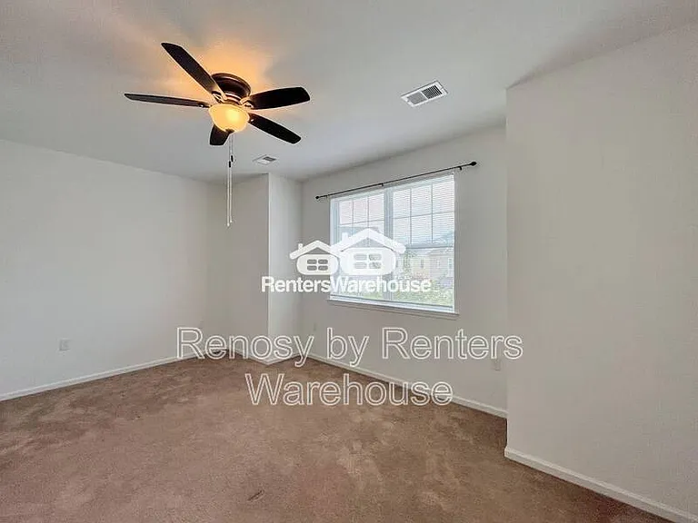 1713 Dresdon Ln — Photo 9