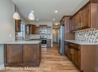 710 SW Magazine Rd, Ankeny, IA 50023