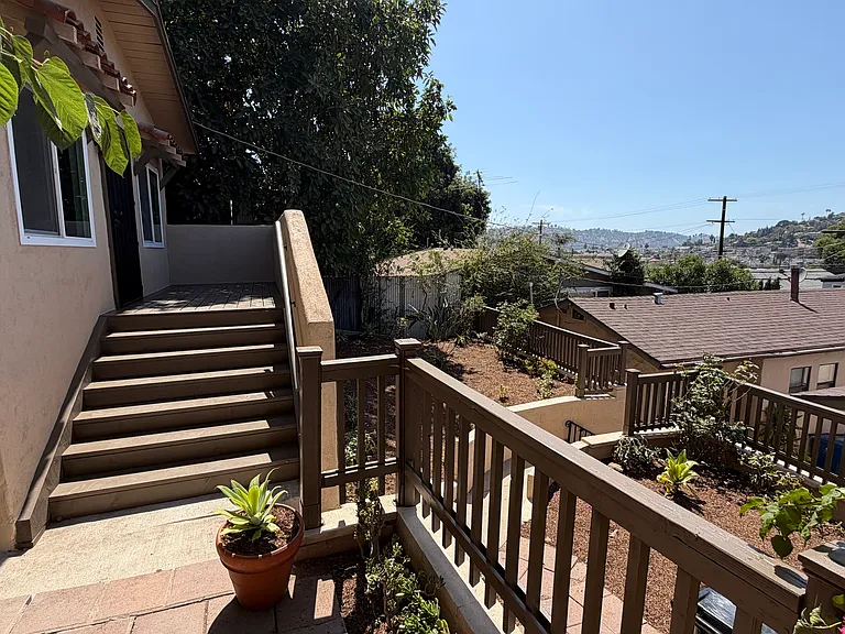 3604 N Griffin Ave — Photo 3