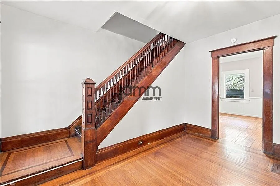 3-Bedroom Townhome near Tremont!! — Photo 3