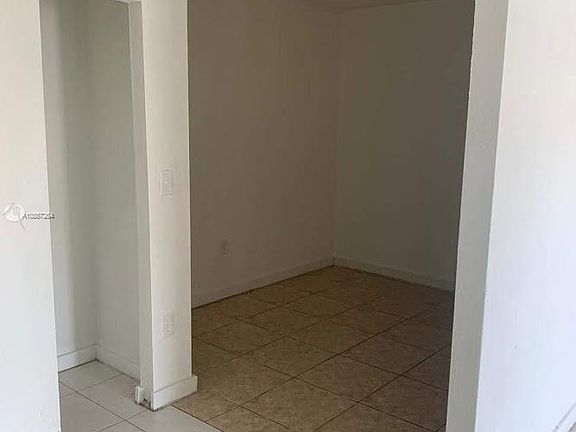 2nd image of 360 NE 125th St APT 207