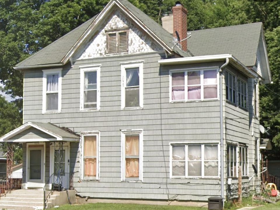 1st image of 1027 S Oak Ave