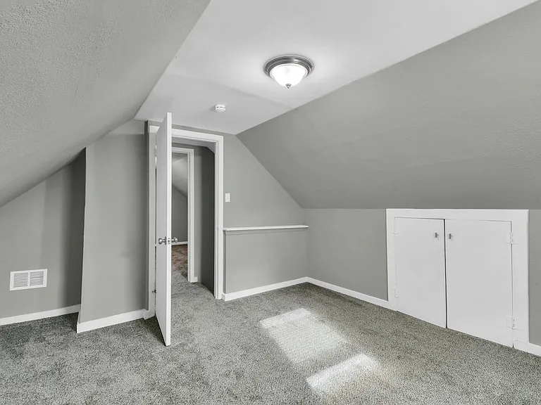 3414 Elmwood Ave — Photo 9