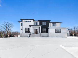 545 Voltz Rd, Northbrook, IL 60062