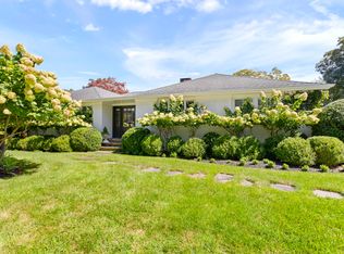 74 Fordham Rd, Southampton, NY 11968