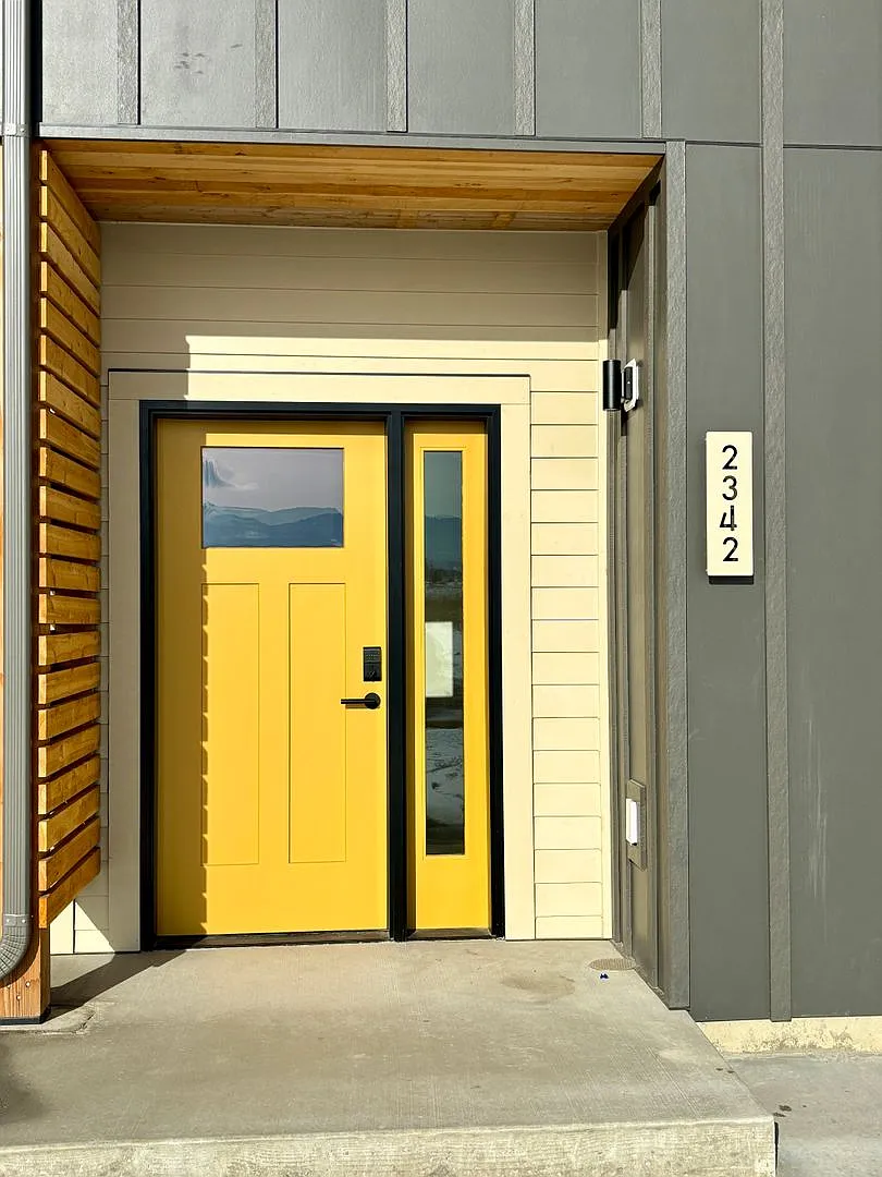 2342-46 Shorthorn Ave. - Burnham Ranch Building 3 — Photo 2