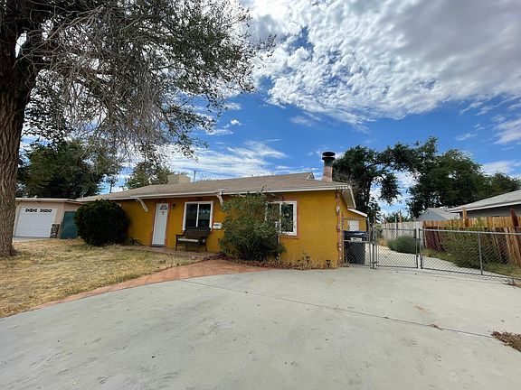 2nd image of 44633 Kingtree Ave