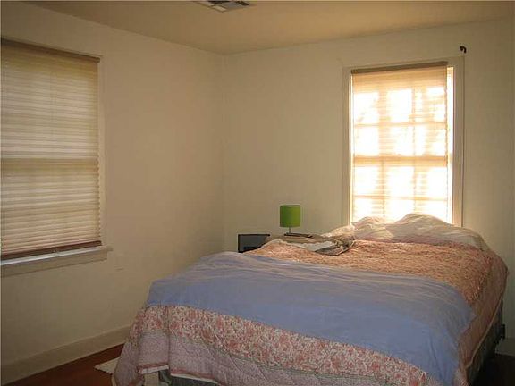 5th image of 110 Egret St