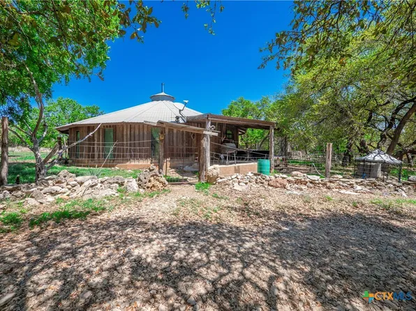 21500 Firefly Rd, Florence, TX 76527