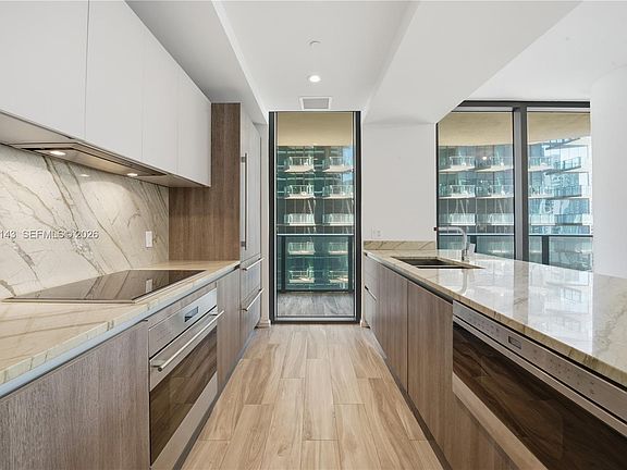 4th image of 801 S Miami Ave Unit 2505
