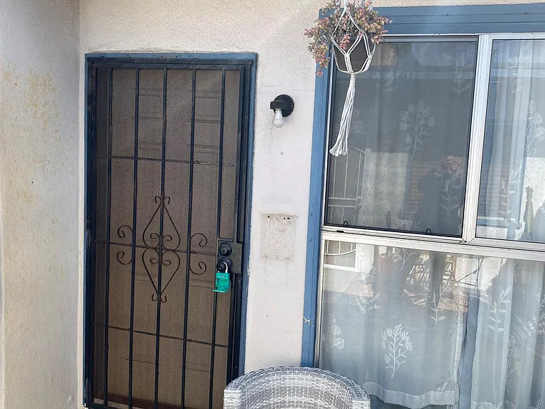 4974 Santa Monica Ave — Photo 5