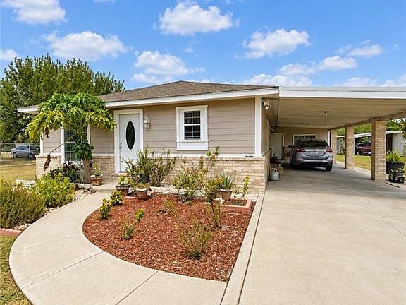 4th image of 8020 Iturbide St