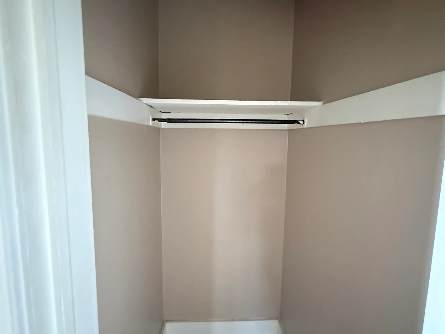 1 bed, $750 — Photo 2