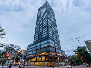 203 College St #402, Toronto, ON M5T 0C8