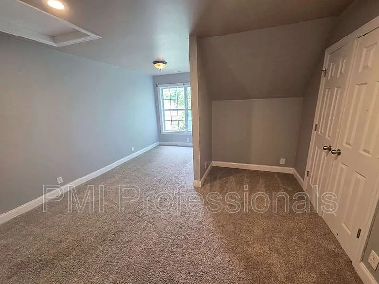 3606 Geneva Dr — Photo 16