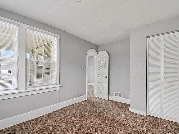 5th image of 750 Dundee St
