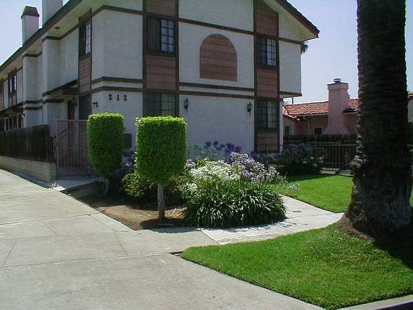 1st image of 212 N Primrose Ave