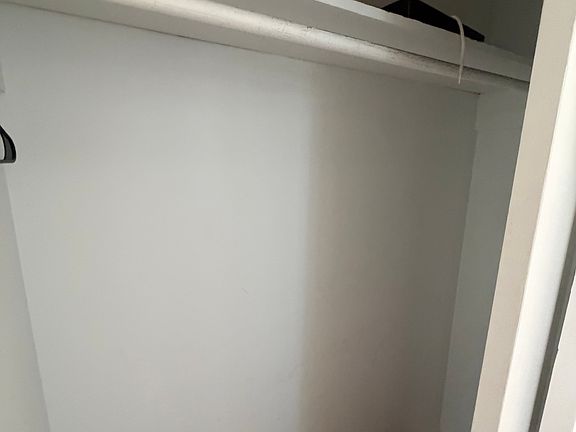 4th image of 119 Hobart Ave #4F