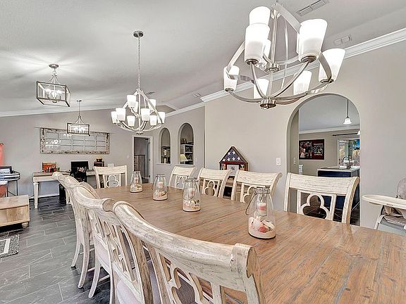 3rd image of 2331 Jacoby Cir