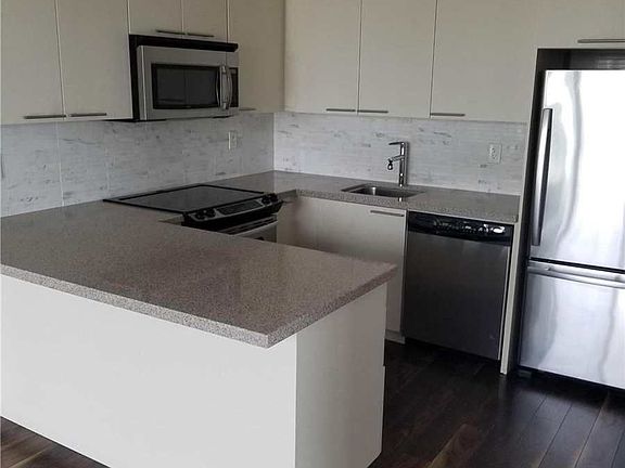 3rd image of 25 Broadway Ave #1102