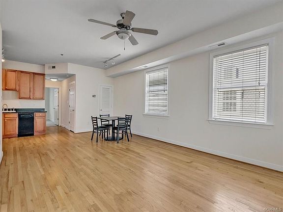 3rd image of 1901 W Broad St #U31