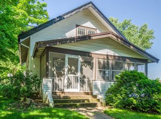 97 3rd Ave, Atkins, IA 52206