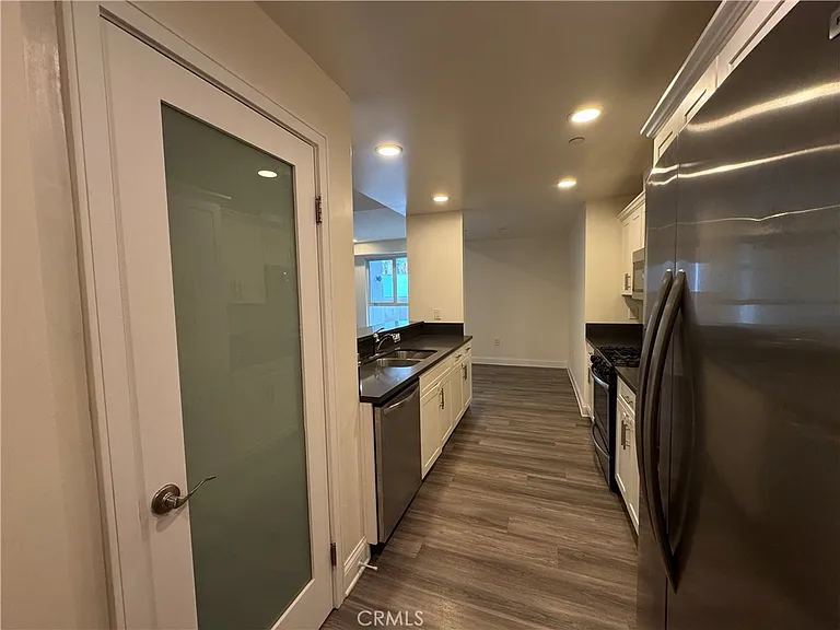 14934 Burbank Blvd #102 — Photo 3