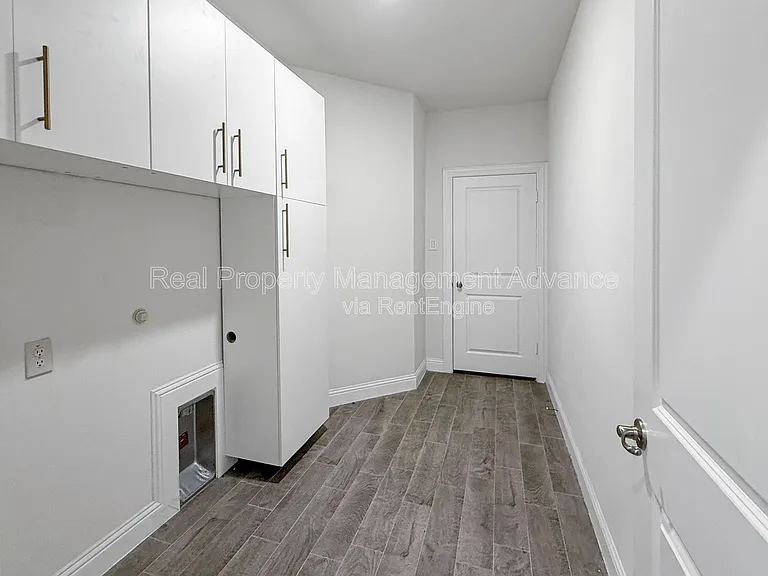 2912 Log Cabin Dr — Photo 11
