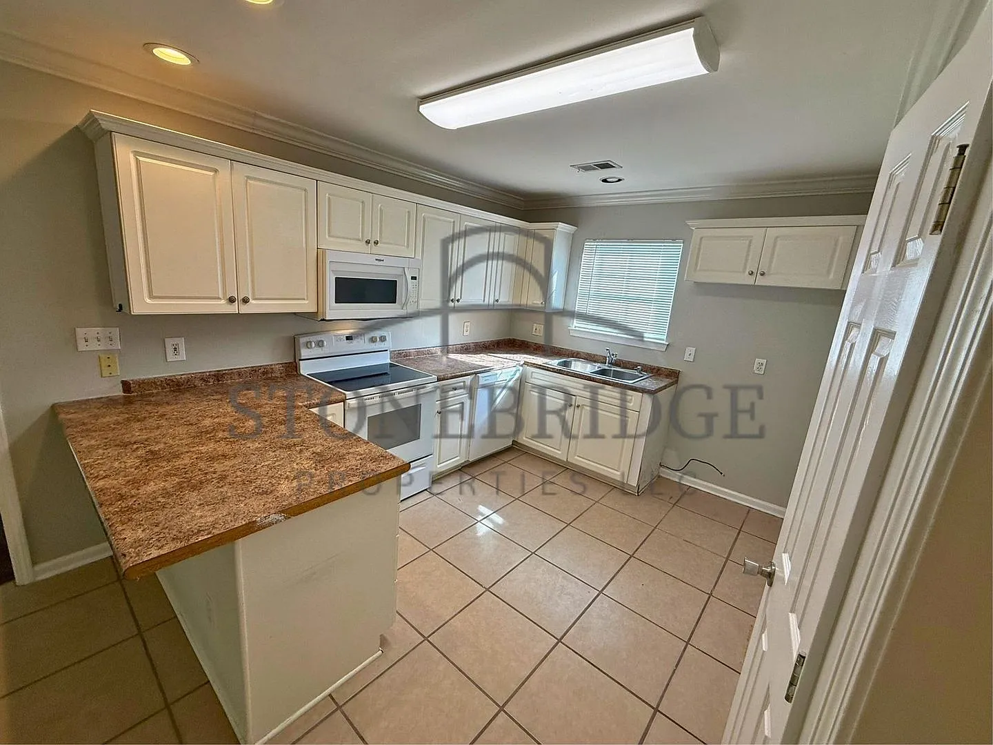3 bed, 2 bath home in Helena — Photo 4