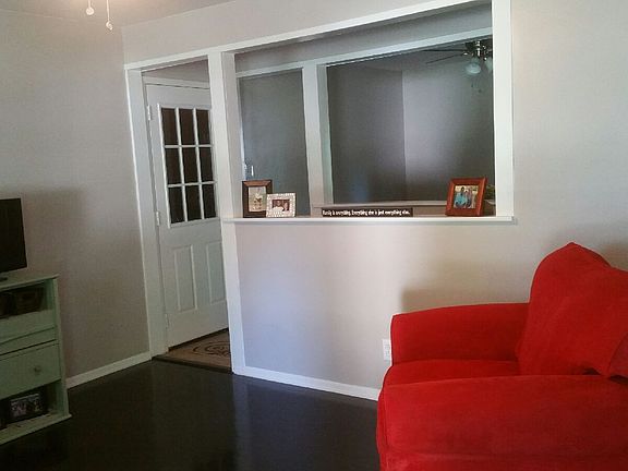 5th image of 109 Blair Ave