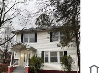 321 Trigonia Dr, Akron, OH 44302