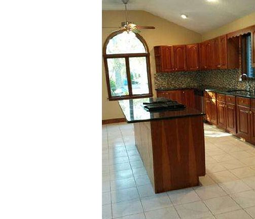 3rd image of 671 Clifton Dr