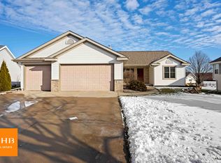 326 Yorktown Rd, Deforest, WI 53532