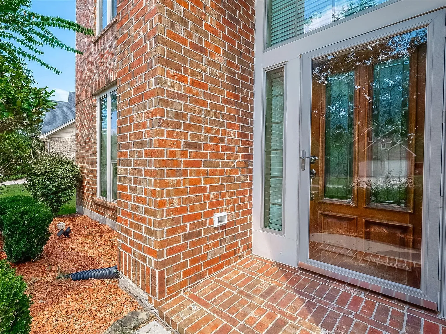 4 bed, 3.5 bath, 2998 sqft, $3,200 — Photo 3