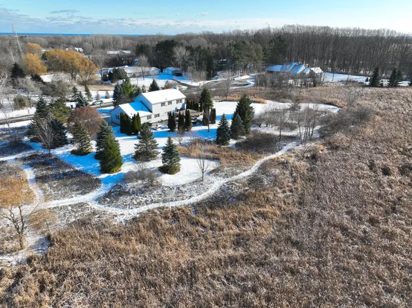 2329 Marak DRIVE, Grafton, WI 53024