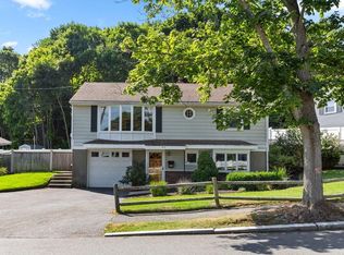 65 Moffatt Rd, Salem, MA 01970
