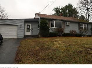 25 Meadow Rd, Augusta, ME 04330