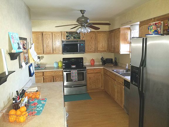 5th image of 718 E Woodland Dr