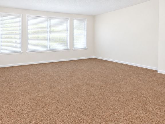 3rd image of 326 S Bouquet St