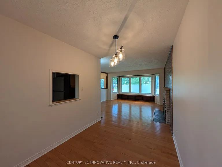 12 Kingsway Ct — Photo 8