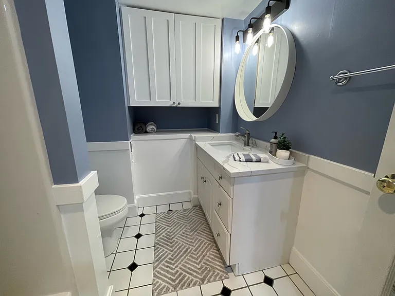 1128 E 3rd Ave #B — Photo 16