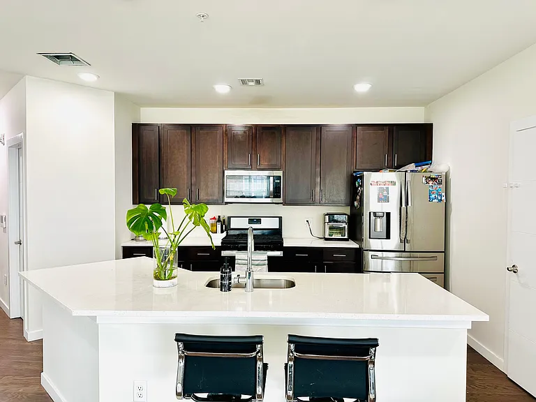Kitchen Pic 2
