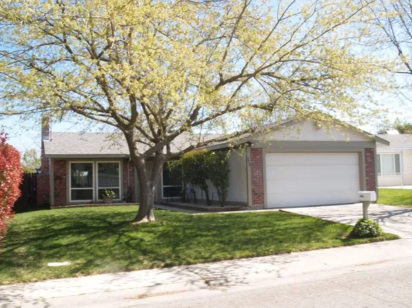 7404 La Tour Dr, Sacramento, CA 95842