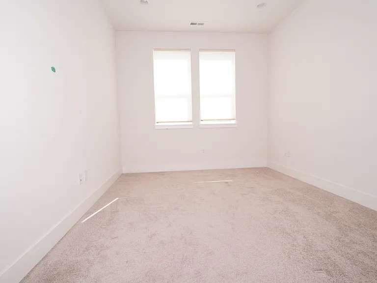 891 224th Ave NE — Photo 14