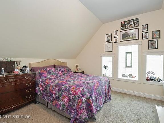 5th image of 2727 N Hamlin Ave #3