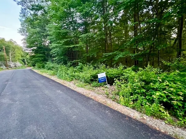 13 Thirteen W Old Country Rd, Wales, MA 01081