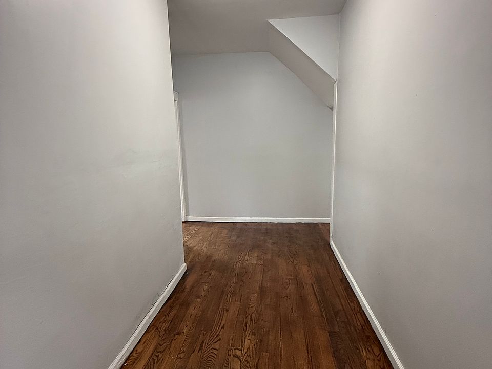 1st image of 129-131 Bragaw Ave #1